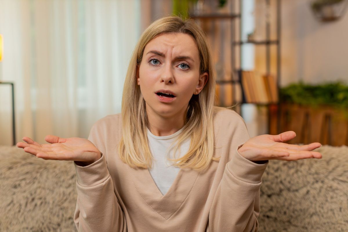 zdziwiona kobieta