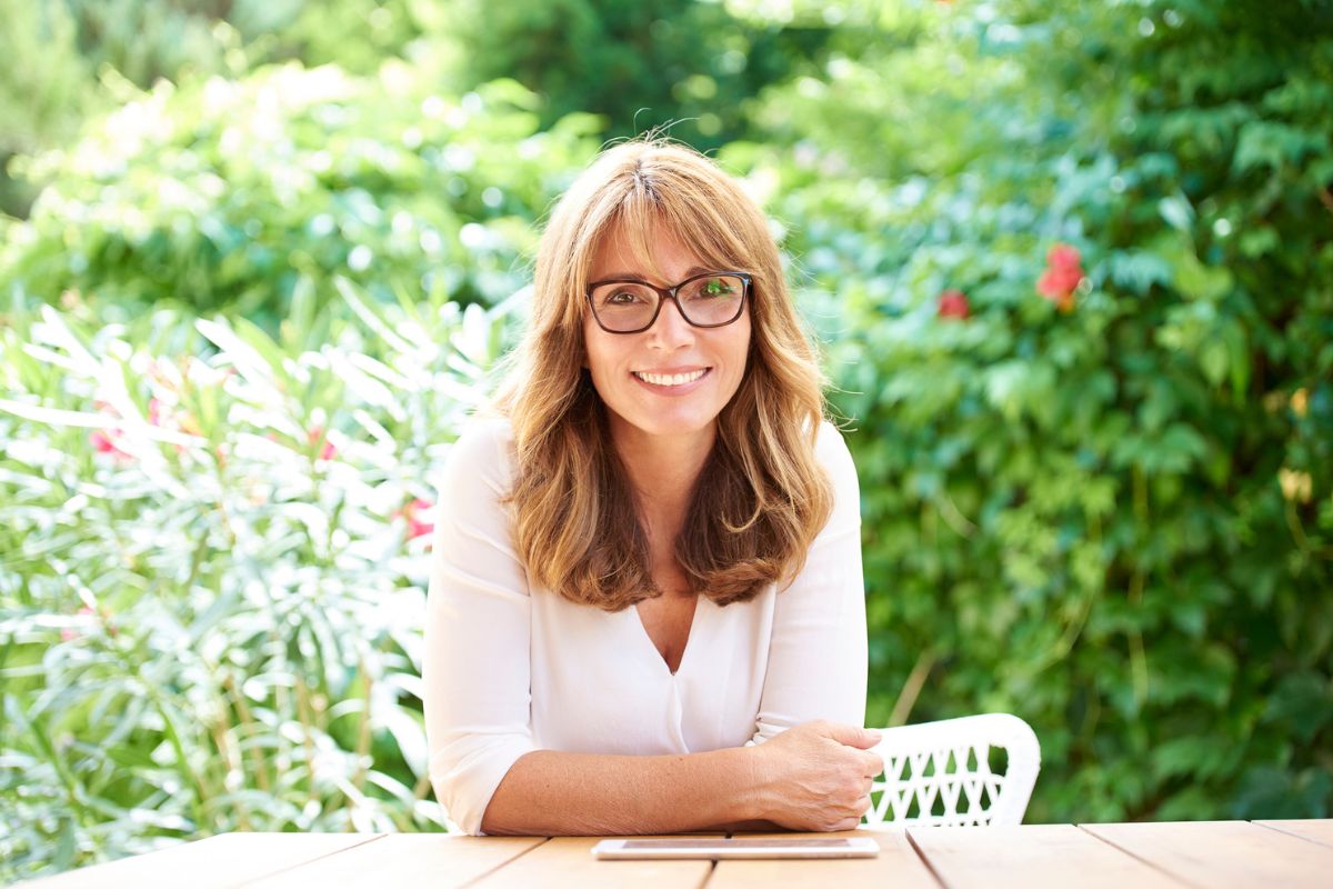 uśmiechnięta kobieta