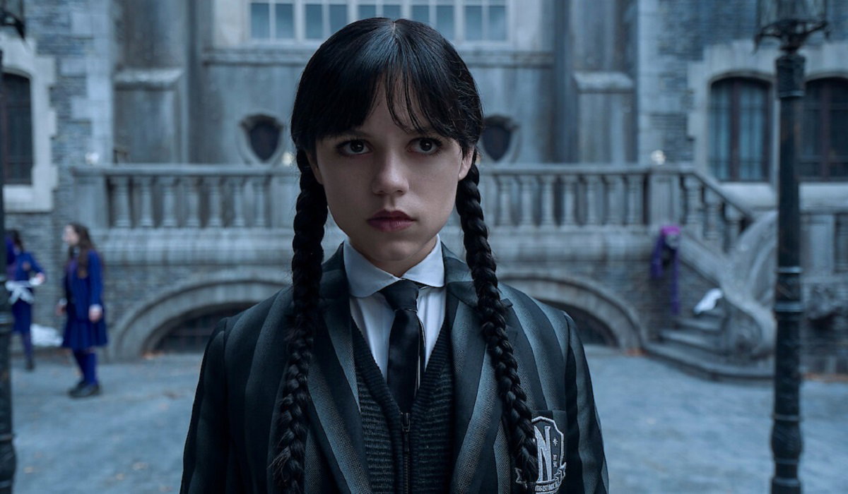 Wszyscy czekają 2 sezon, a już zapowiedziano 3. „Wednesday” lada chwila na Netflixie / mat. prasowe Netflix