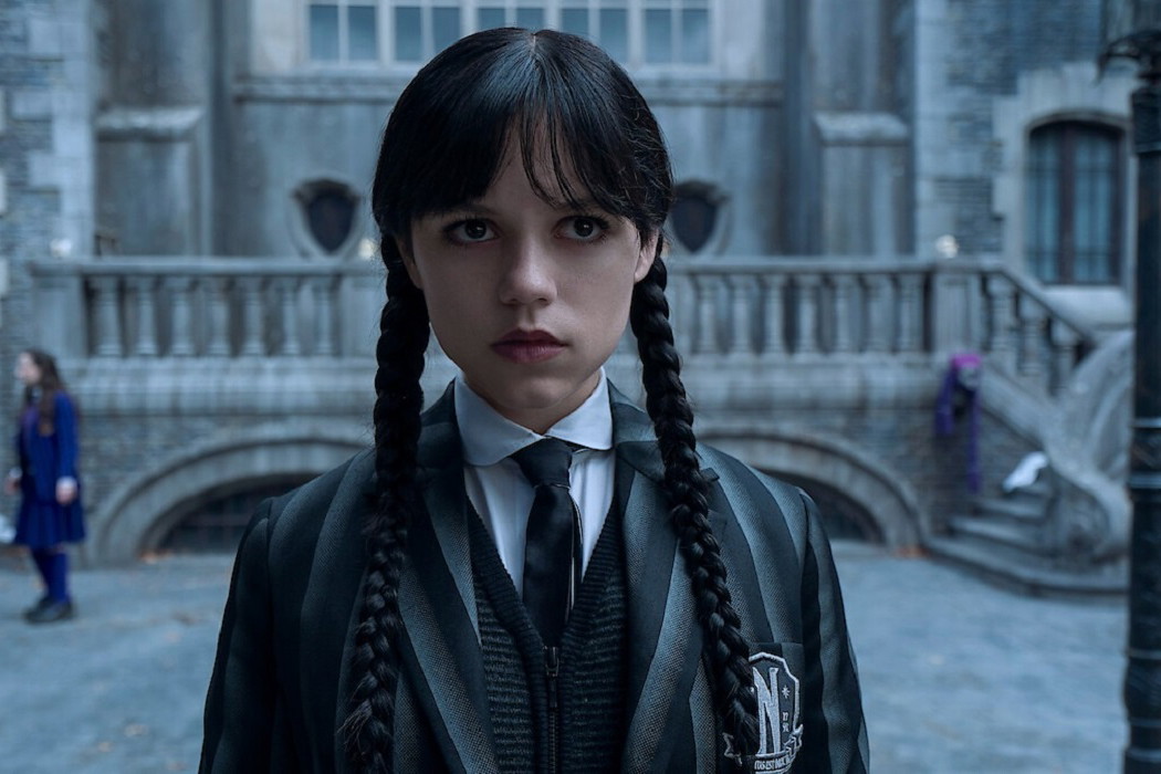 Wszyscy czekają 2 sezon, a już zapowiedziano 3. „Wednesday” lada chwila na Netflixie / mat. prasowe Netflix