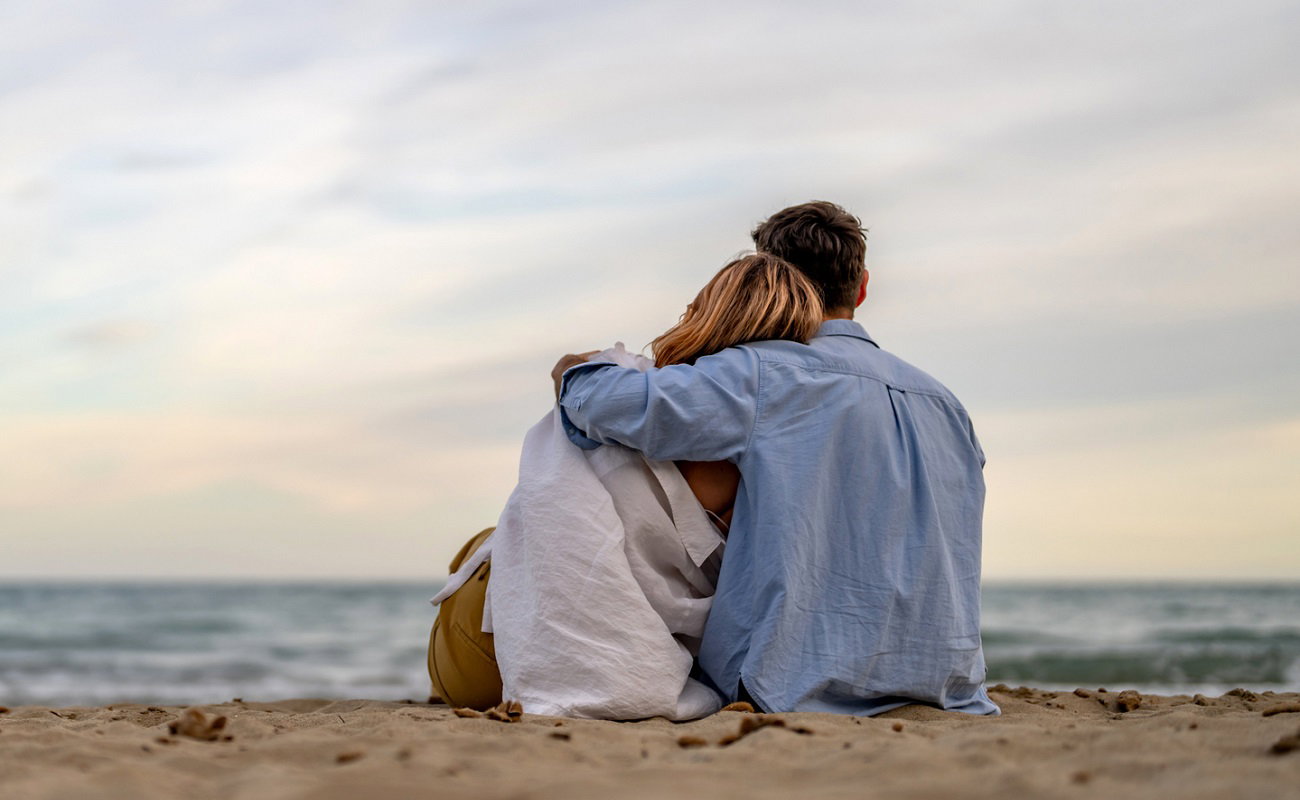 Ten prosty nawyk genialnie scementuje Twój związek. Wystarczy 15 minut dziennie /Getty Images, ljubaphoto