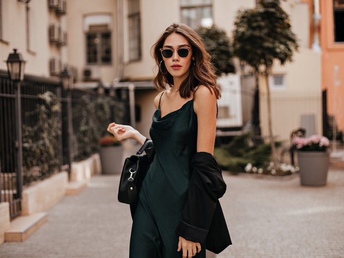 sukienka w stylu slip dress