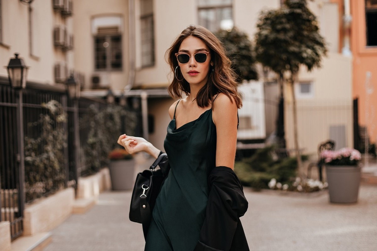 sukienka w stylu slip dress