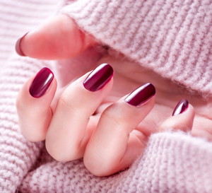 rubinowe paznokcie