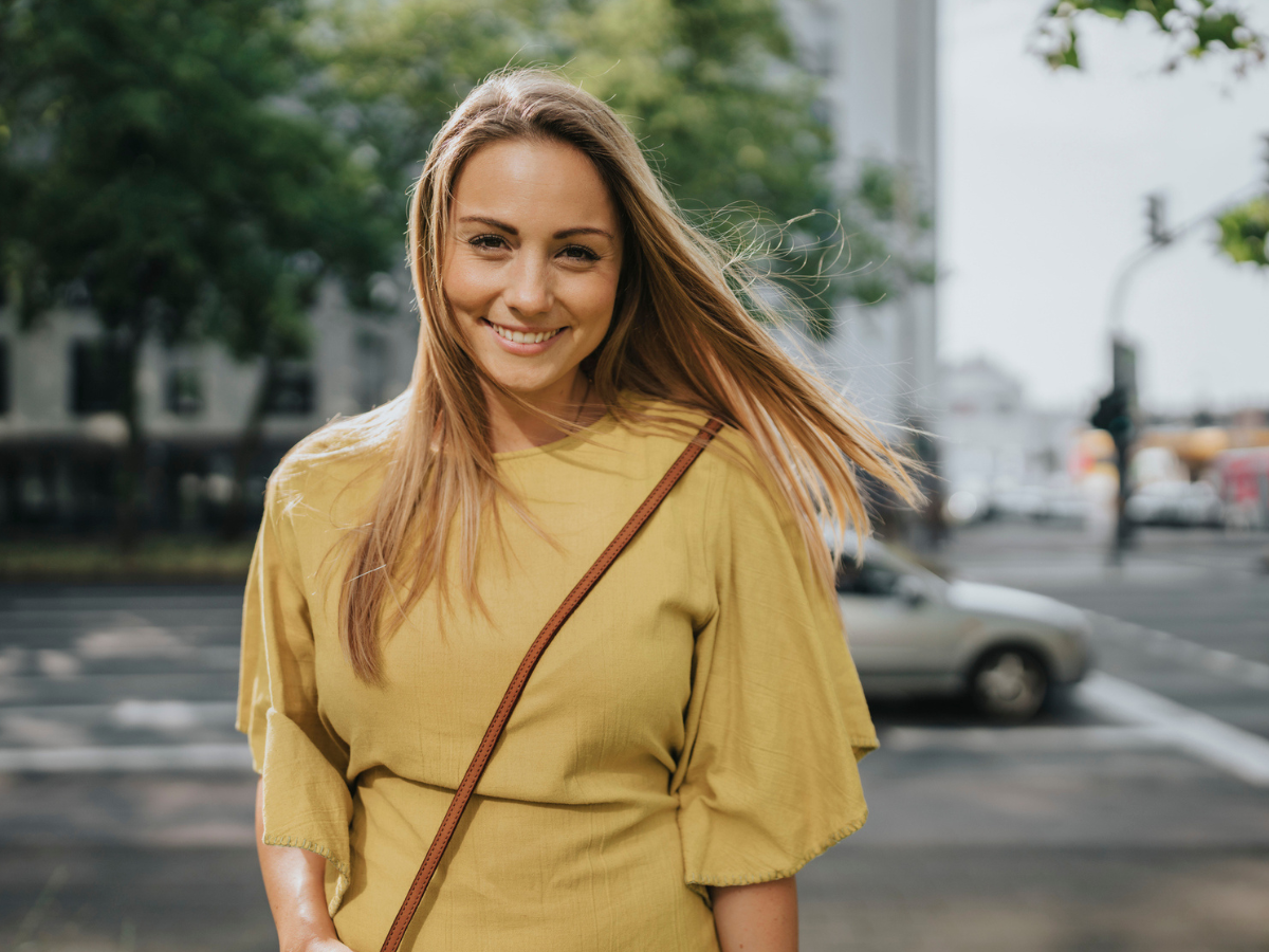 uśmiechnięta kobieta