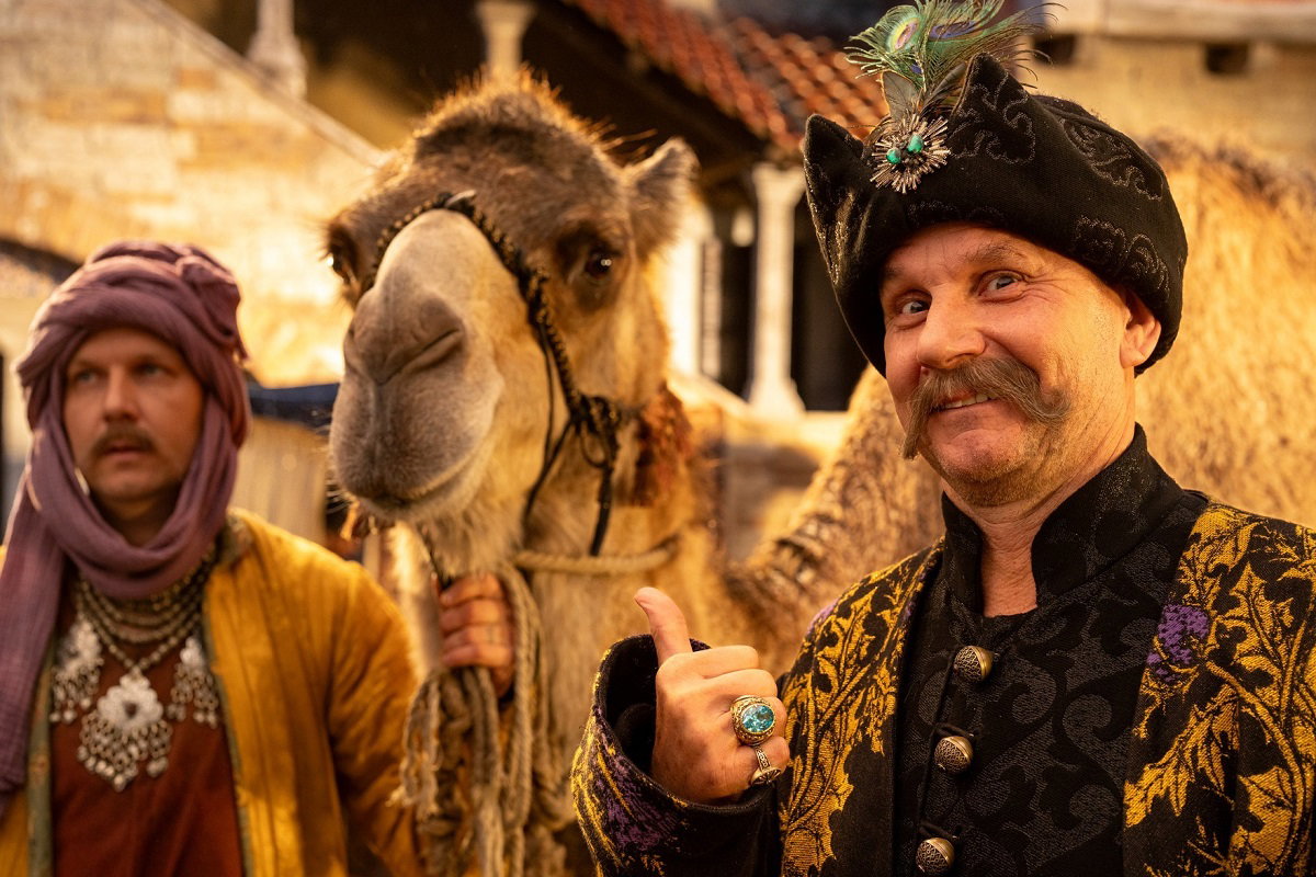 Drugi sezon “1670” dopiero wleciał na Netflix, a już zapowiadają trzeci. Wiemy, kiedy się pojawi / materiały prasowe Netflix