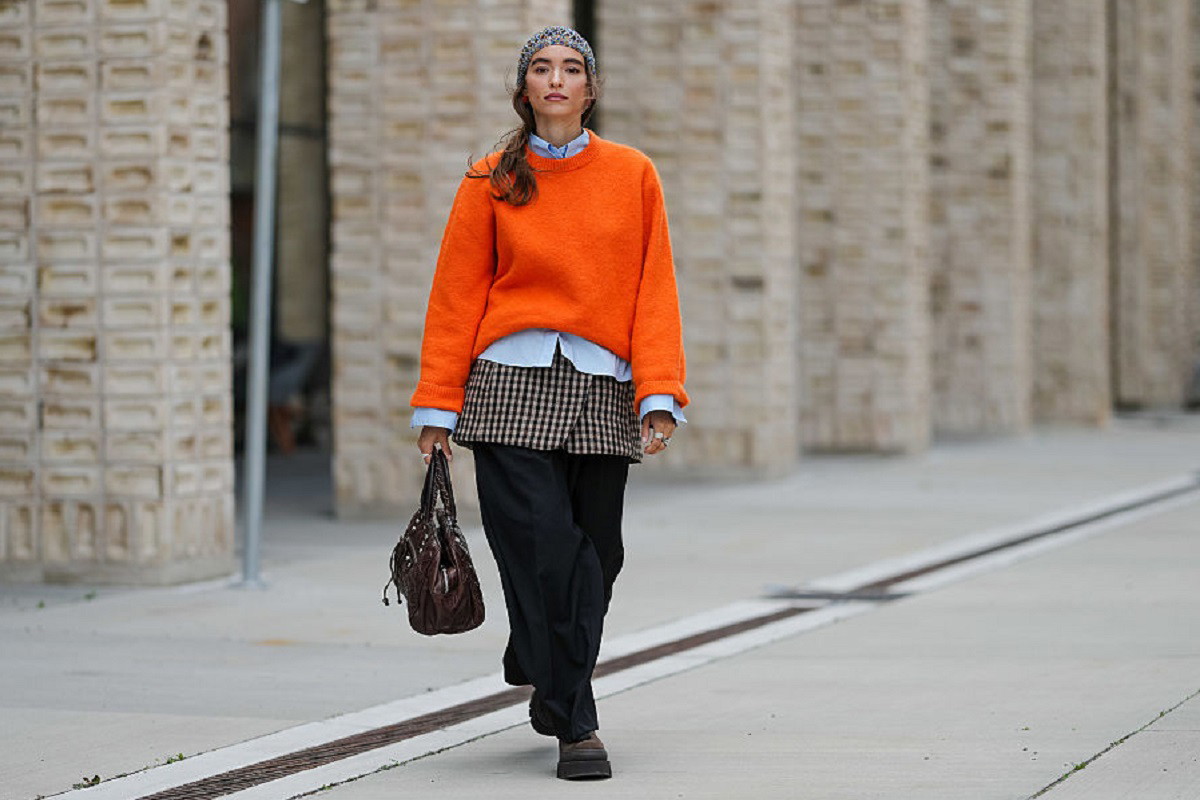 Jak się ubierasz, tak się czujesz. Kilka słów o psychologii kolorów / Getty Images, Edward Berthelot