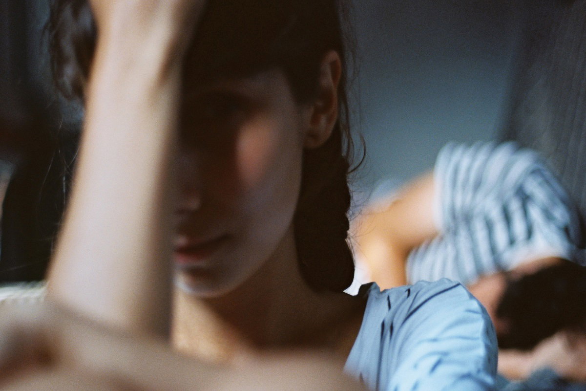 "Breadcrumbing" zaczyna się niewinnie, a potem niszczy wszystko. To związkowa czerwona flaga / Getty Images, irinamunteanu