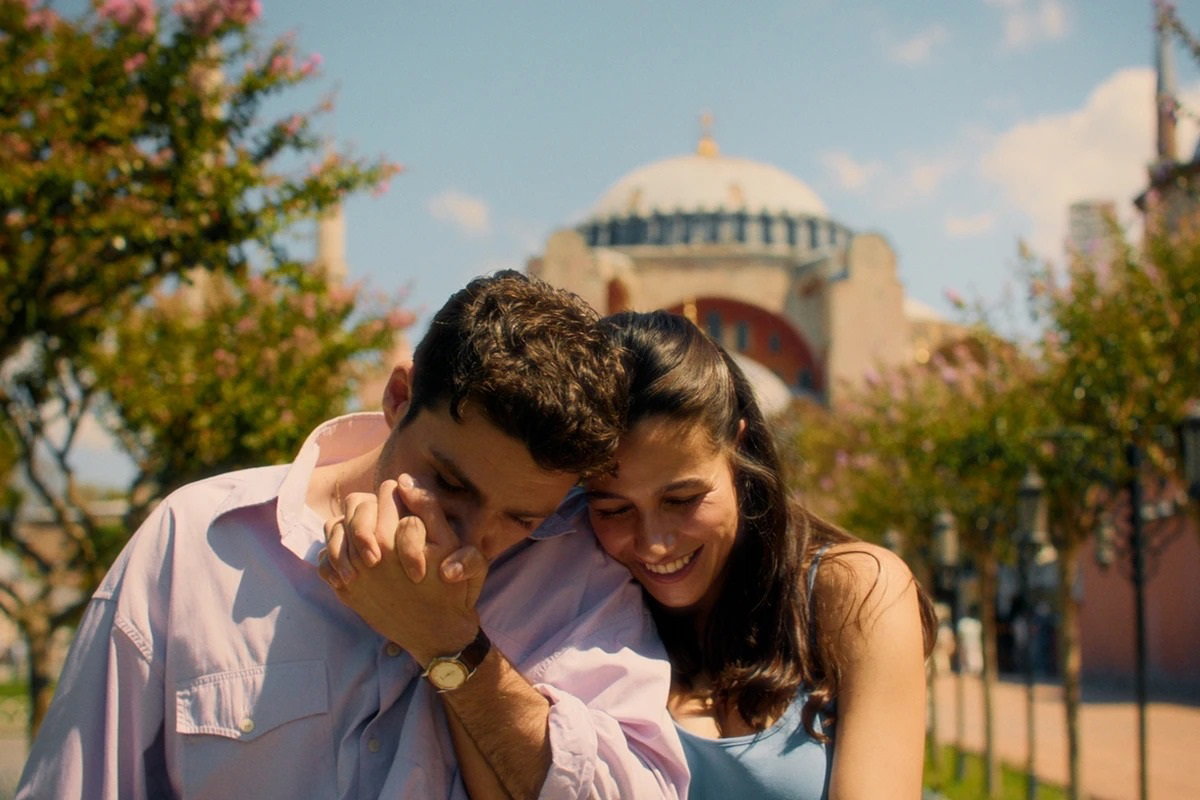 Ten film podbił Netflix w 24 h. Widzowie komentują: "chciałbym pójść na tureckie wesele" / materiały Netflix