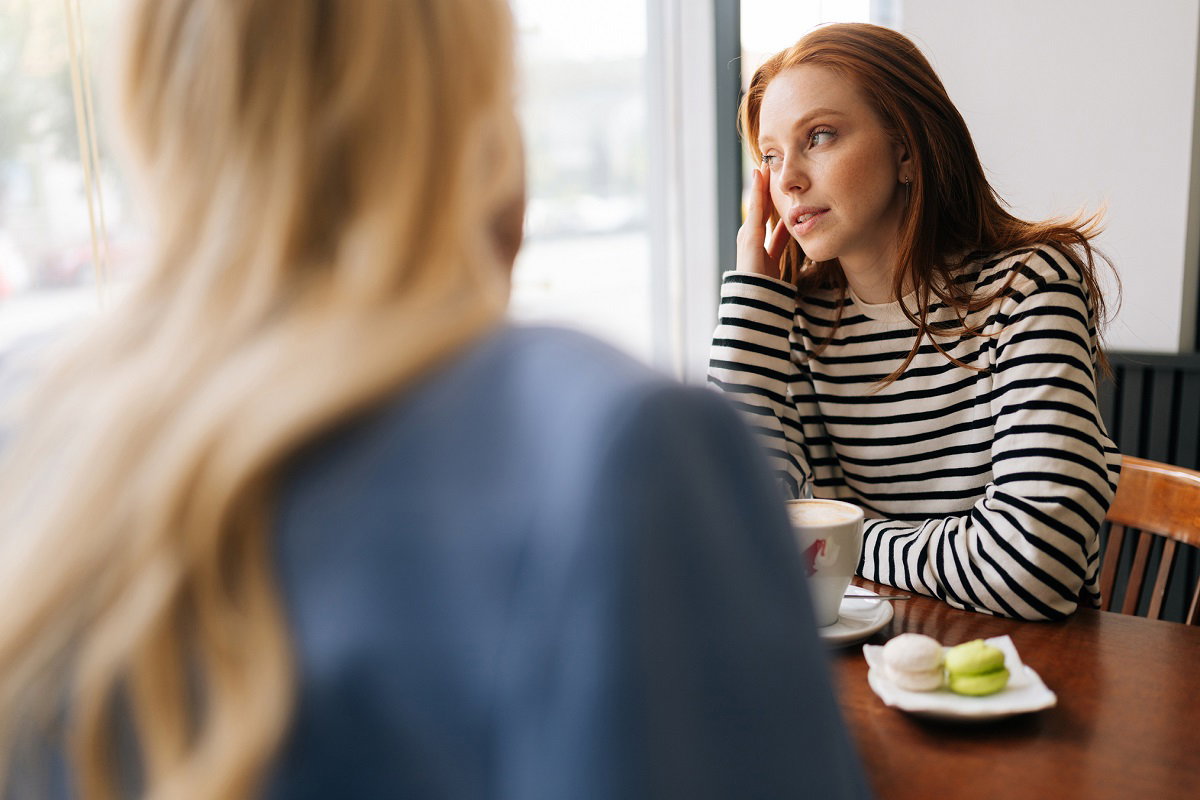 Przyjaźń na kredyt, czyli „friendflation”. Popularny problem, który dotyka Zetki / Getty Images, dikushin