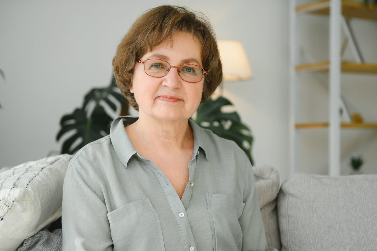 starsza kobieta