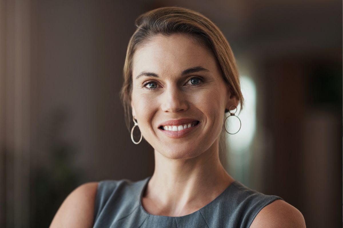 kobieta zadowolona z siebie