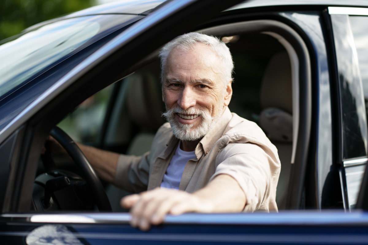 emeryt w samochodzie