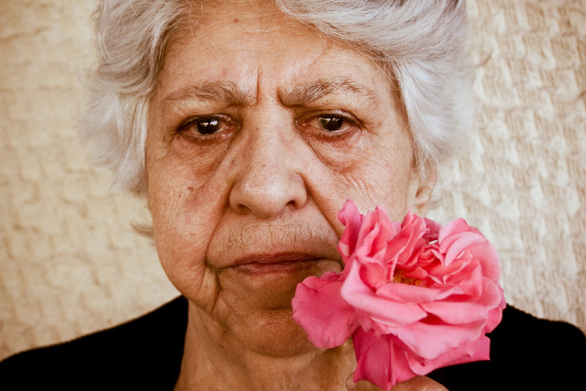 Stara cyganka ostrzega przed tymi 3 symbolami. To zapowiedź najgorszego