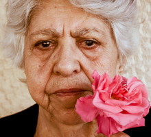 Stara cyganka ostrzega przed tymi 3 symbolami. To zapowiedź najgorszego