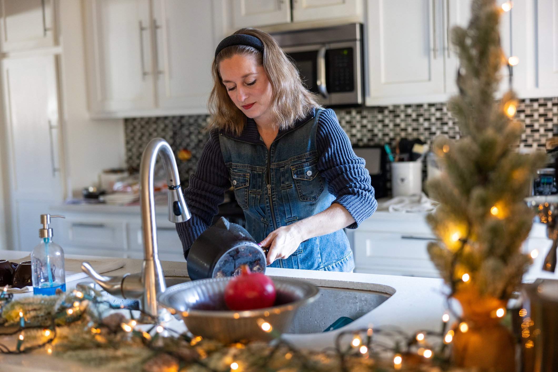 Cleaning in the Kitchen at Christmas time