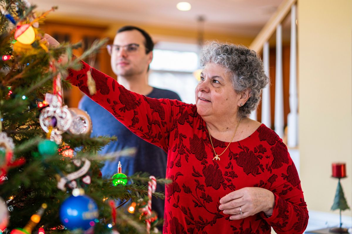 kobieta 60+ z synem, Boże Narodzenie
