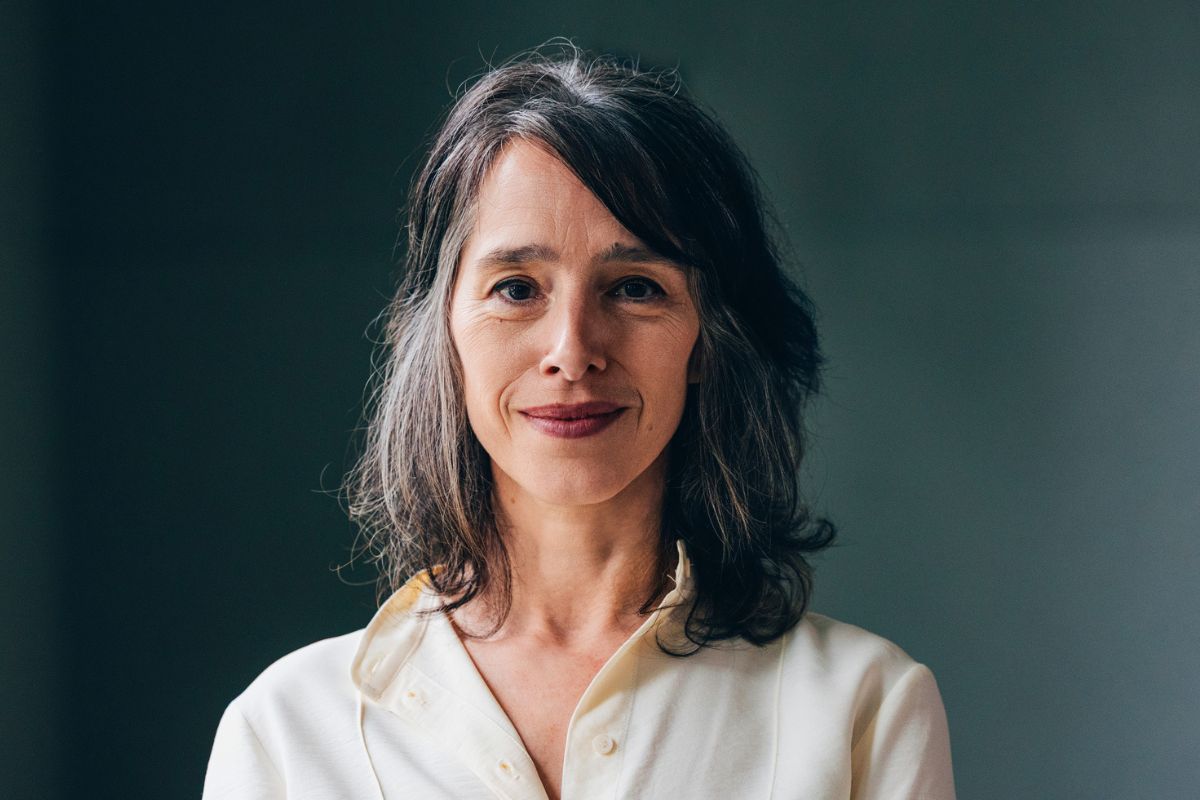 kobieta szatynka portret