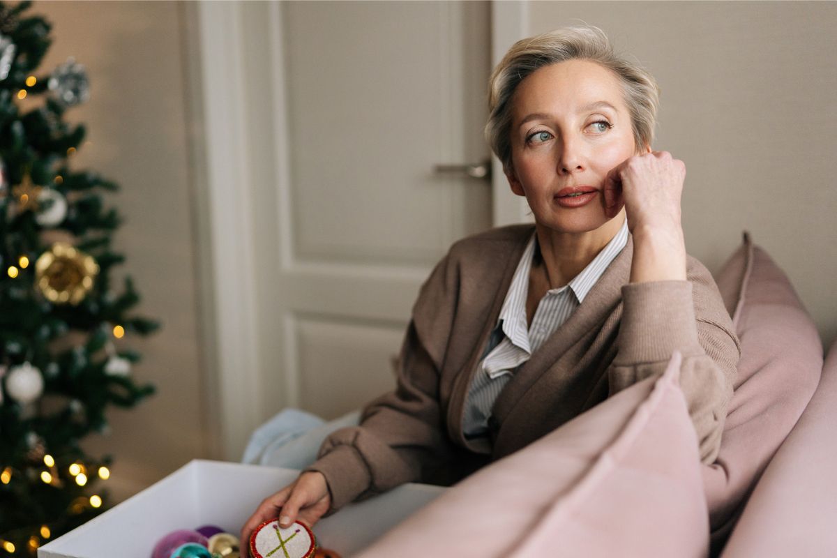 kobieta zamyślona w święta