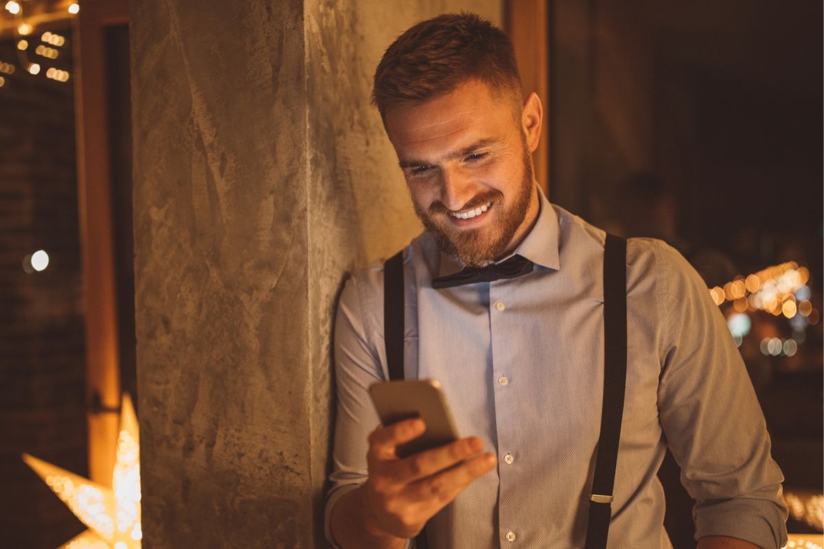 chłopak w sylwestra