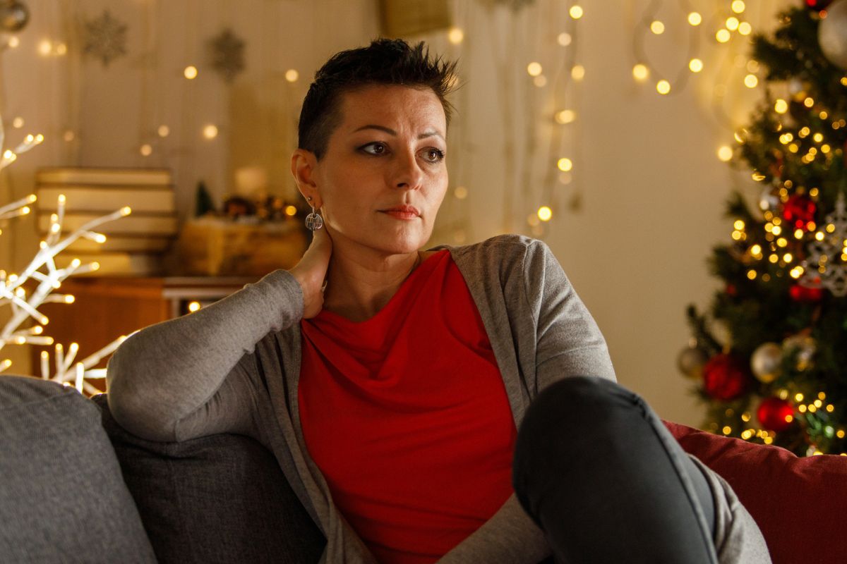 kobieta przy choince