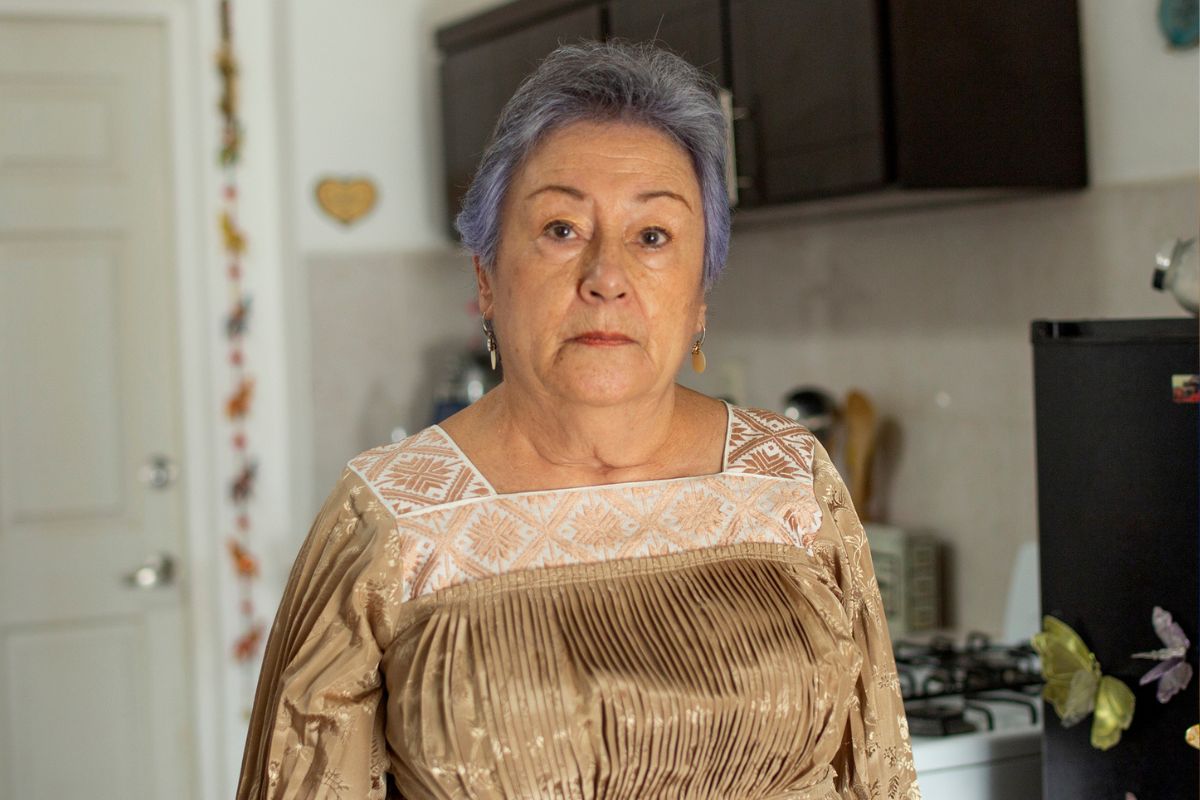 kobieta 70+ smutna, dzień babci