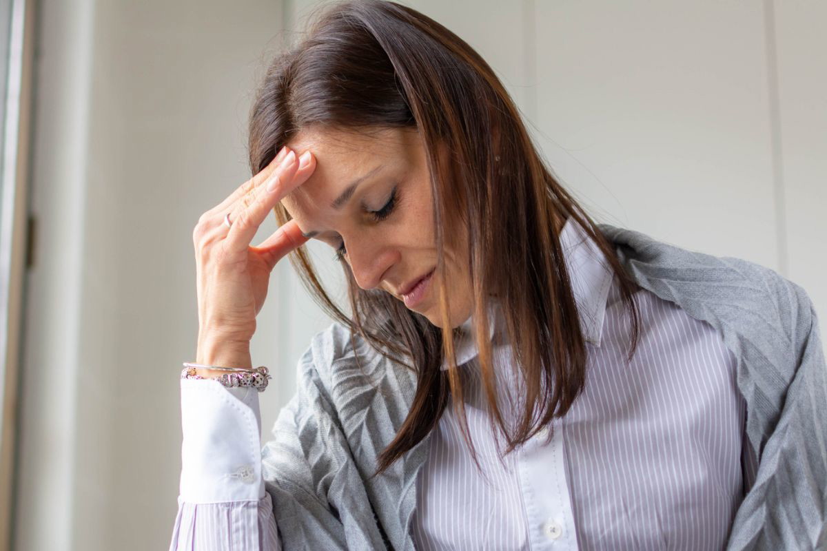 kobieta 40+ zmartwiona