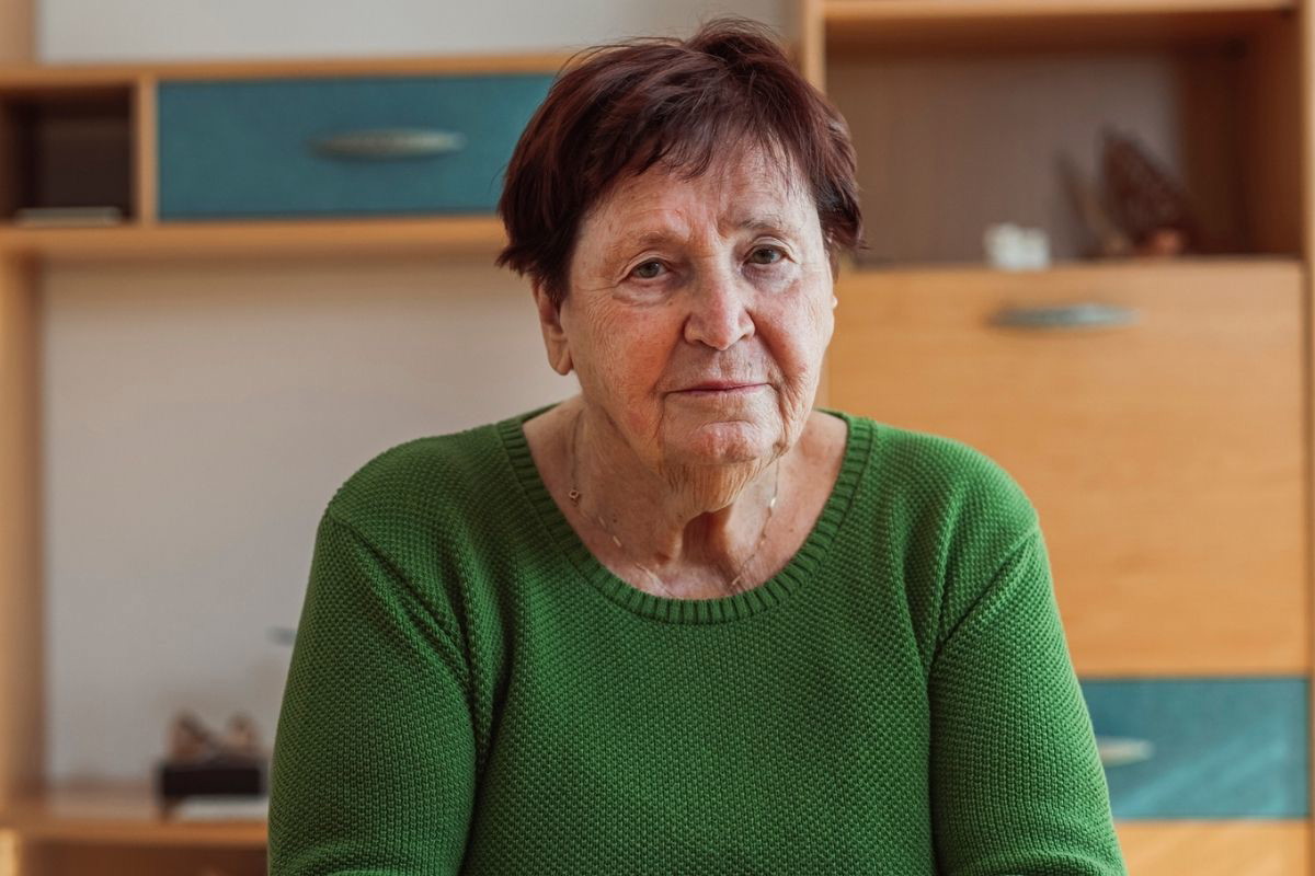 kobieta 60+ smutna, dzień babci