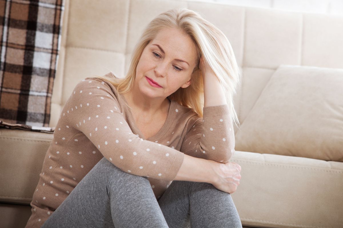 kobieta 40+ zmartwiona