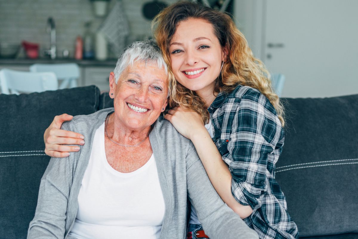 kobieta ze starszą mamą sanatorium