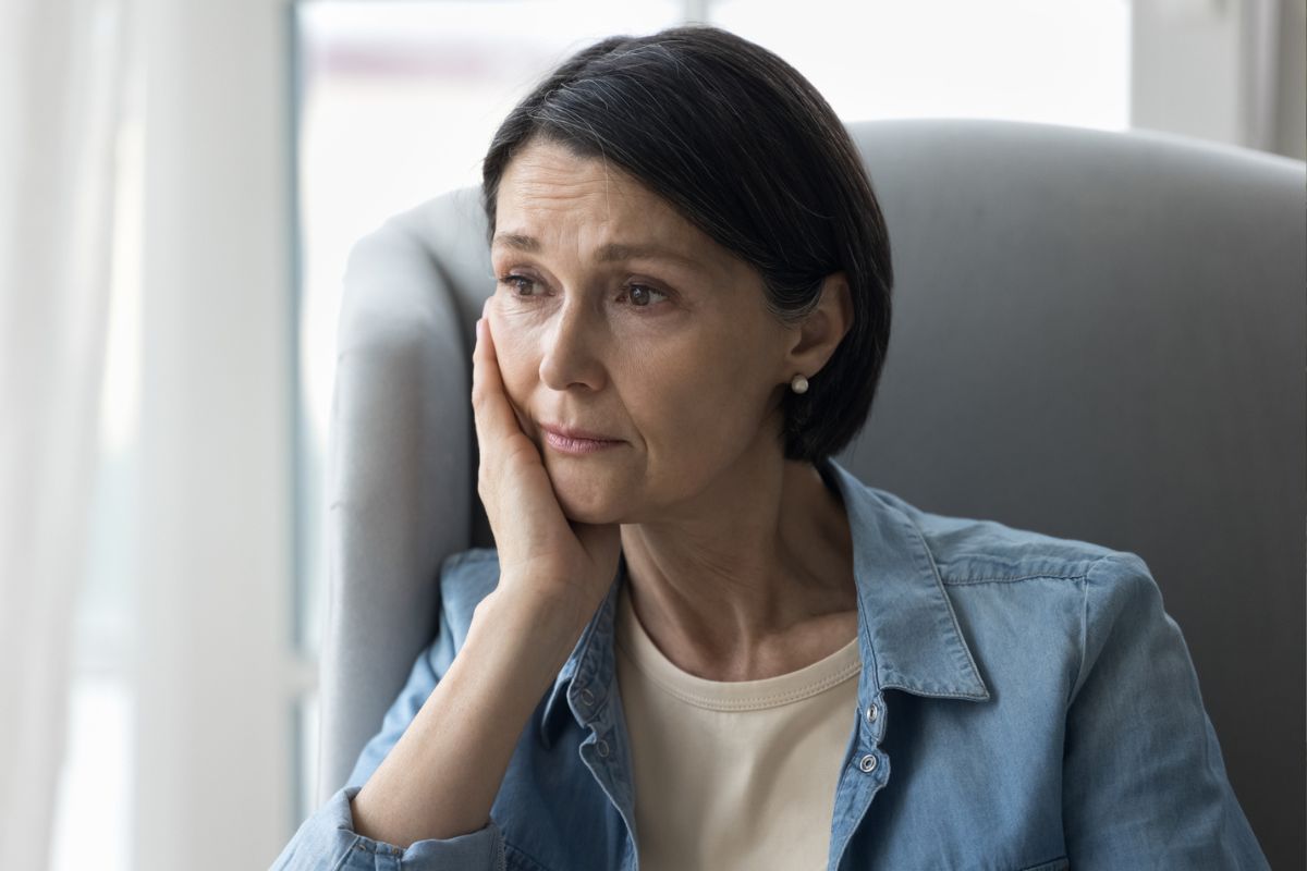 kobieta 50+ zmartwiona