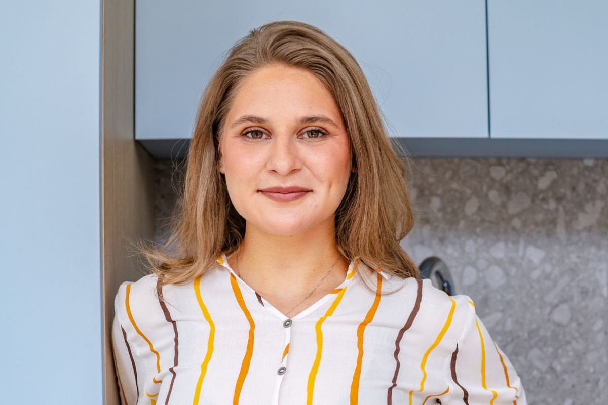 uśmiechnięta kobieta