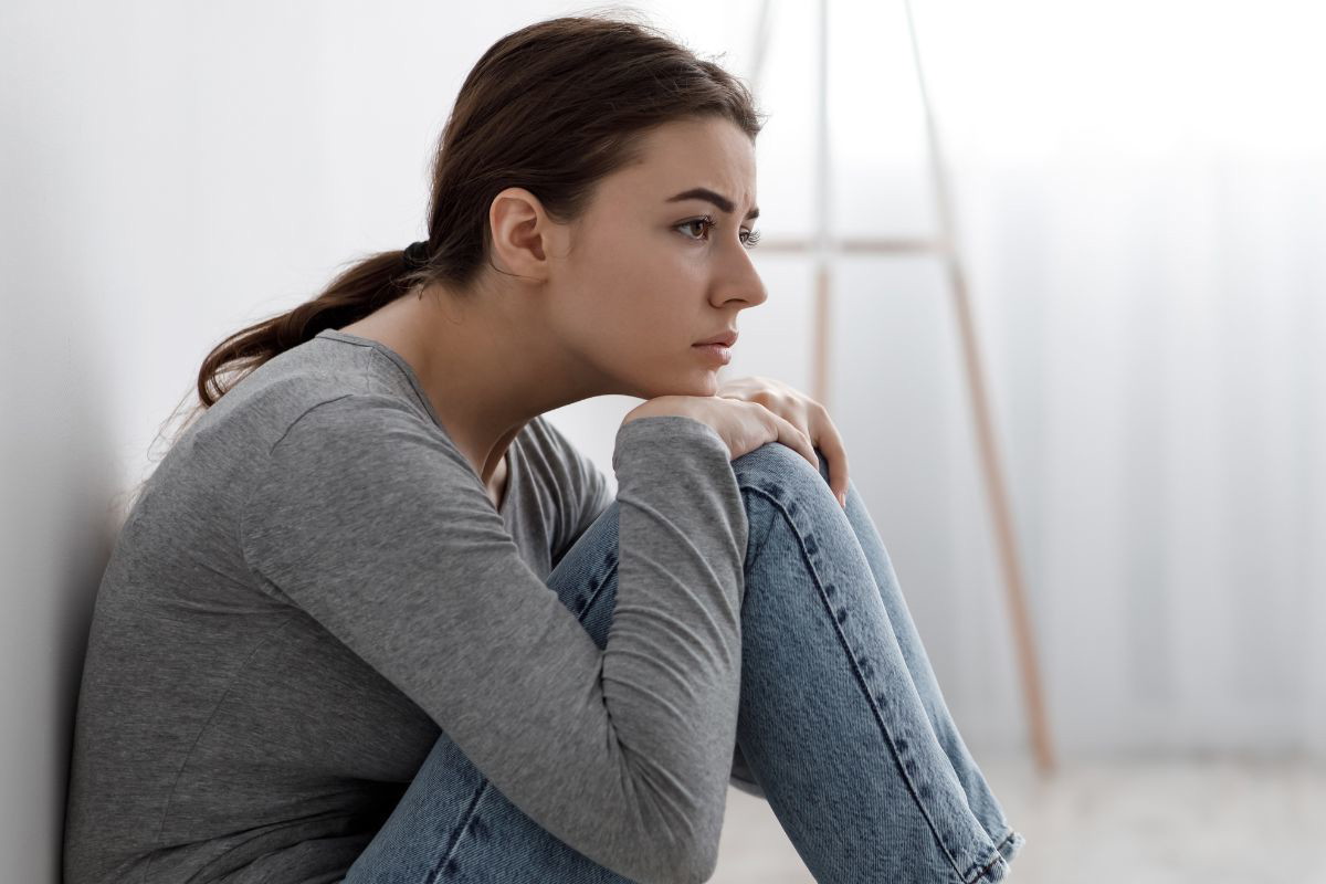 Smutna młoda kobieta
