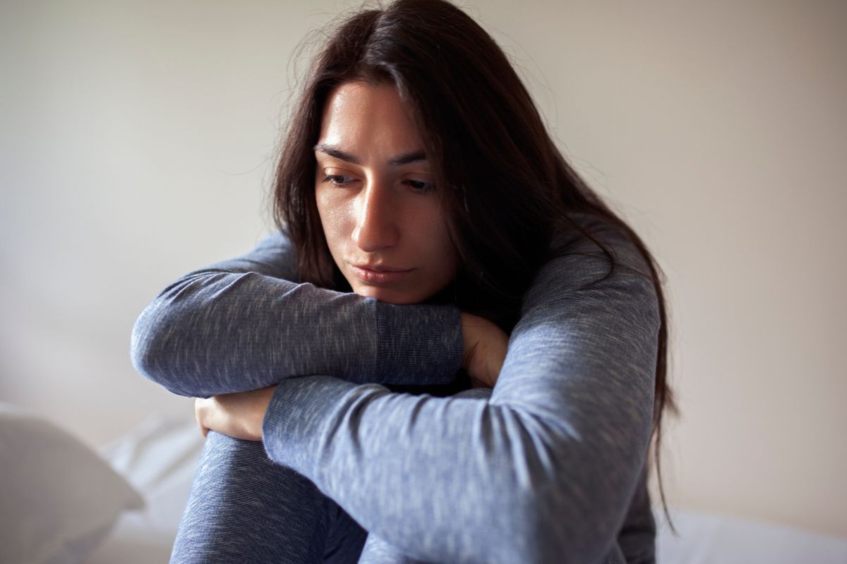 zmartwiona dziewczyna