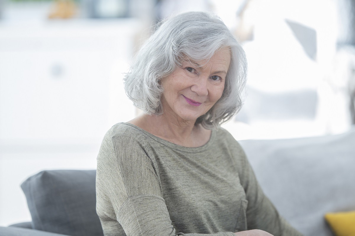 uśmiechnięta kobieta