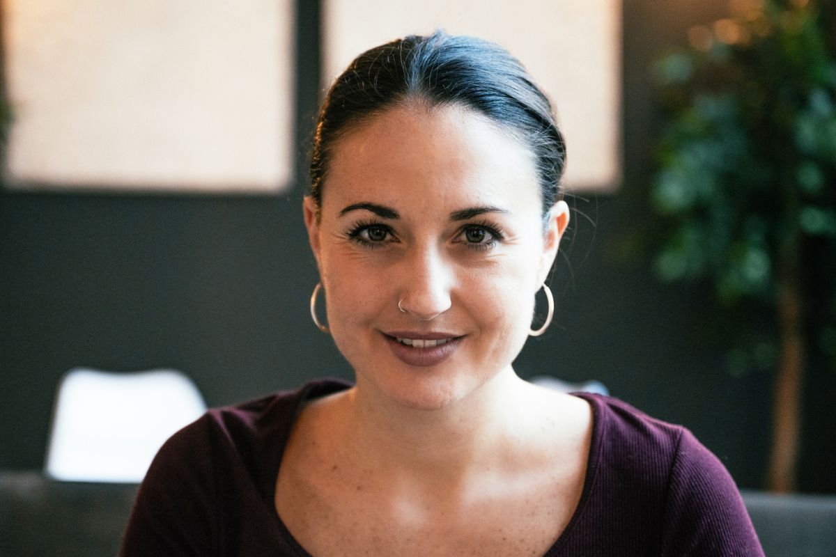 uśmiechnięta kobieta