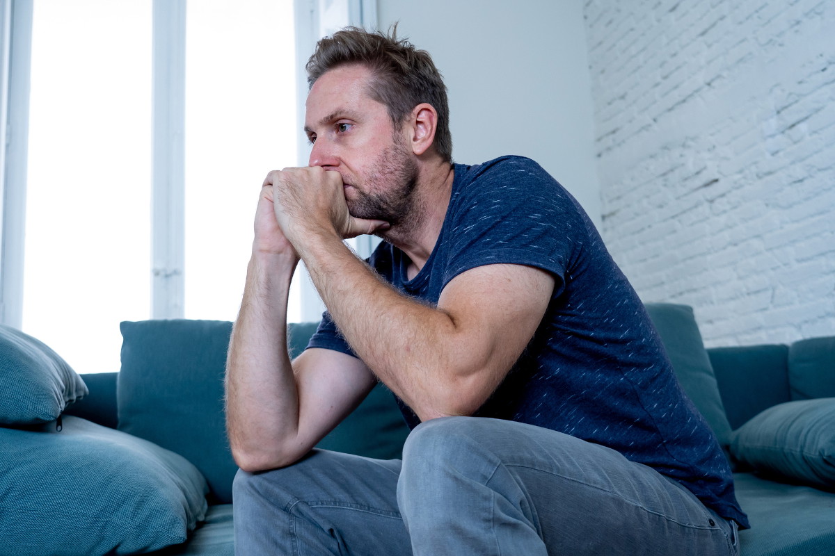 smutny mężczyzna