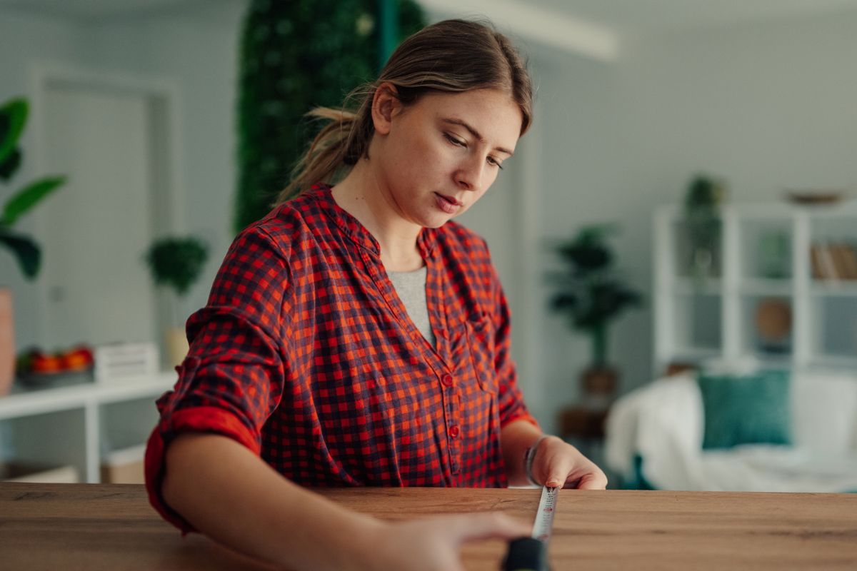 kobieta remont mieszkania