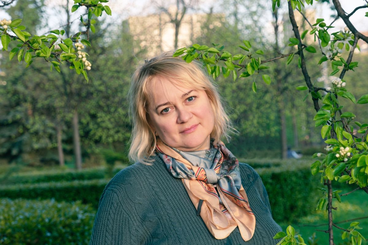 kobieta 40+ zniesmaczona