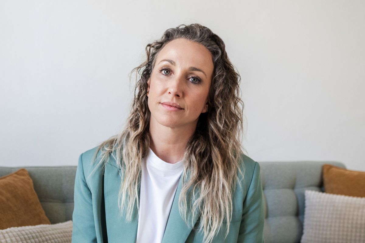 młoda kobieta remont