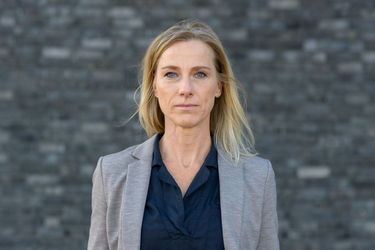 kobieta podejrzewa męża