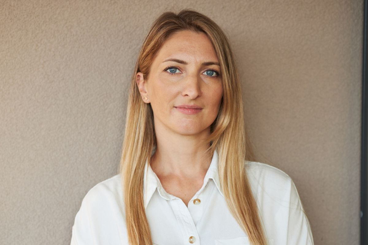 porządki w ogrodzie z teściem