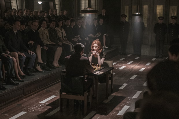 GAMBIT KRÓLOWEJ: Walter Tevis napisał wiele powieści, które zekranizowano, ale żadna inna nie była o szachach