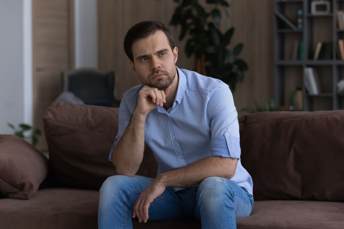 mężczyzna 30+ zmartwiony