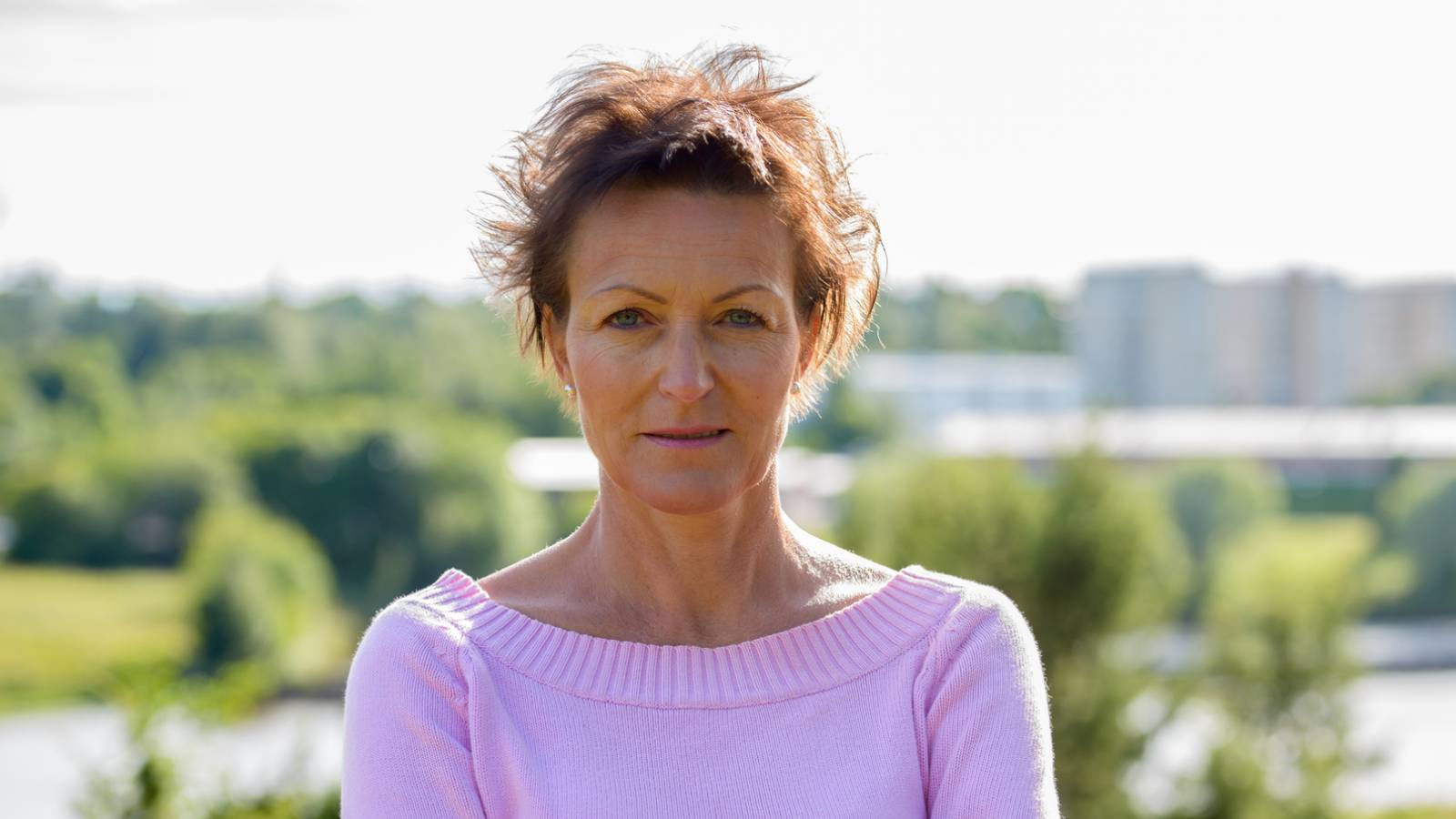 kobieta 50+ poważna