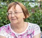 kobieta 60+ poważna