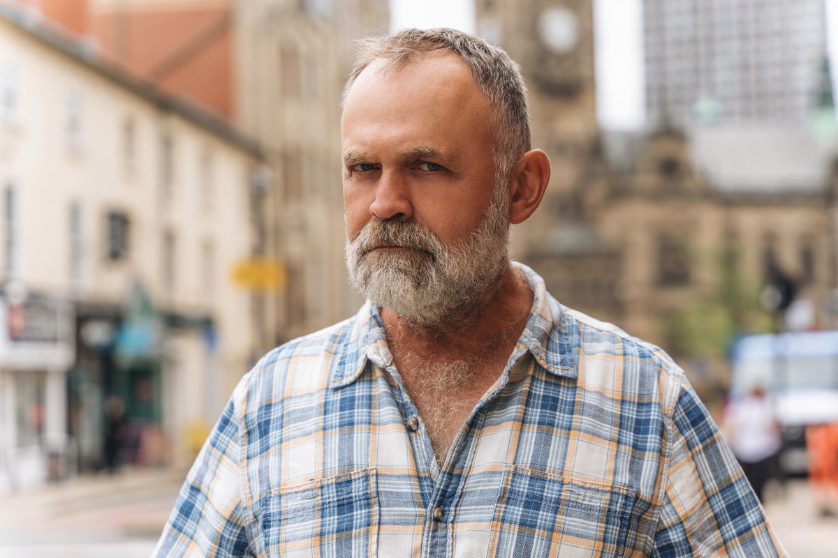 mężczyzna 50+ poważny