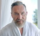 mężczyzna 50+ w spa