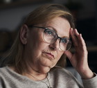 zdenerwowana seniorka