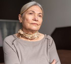 kobieta 60+ poważna